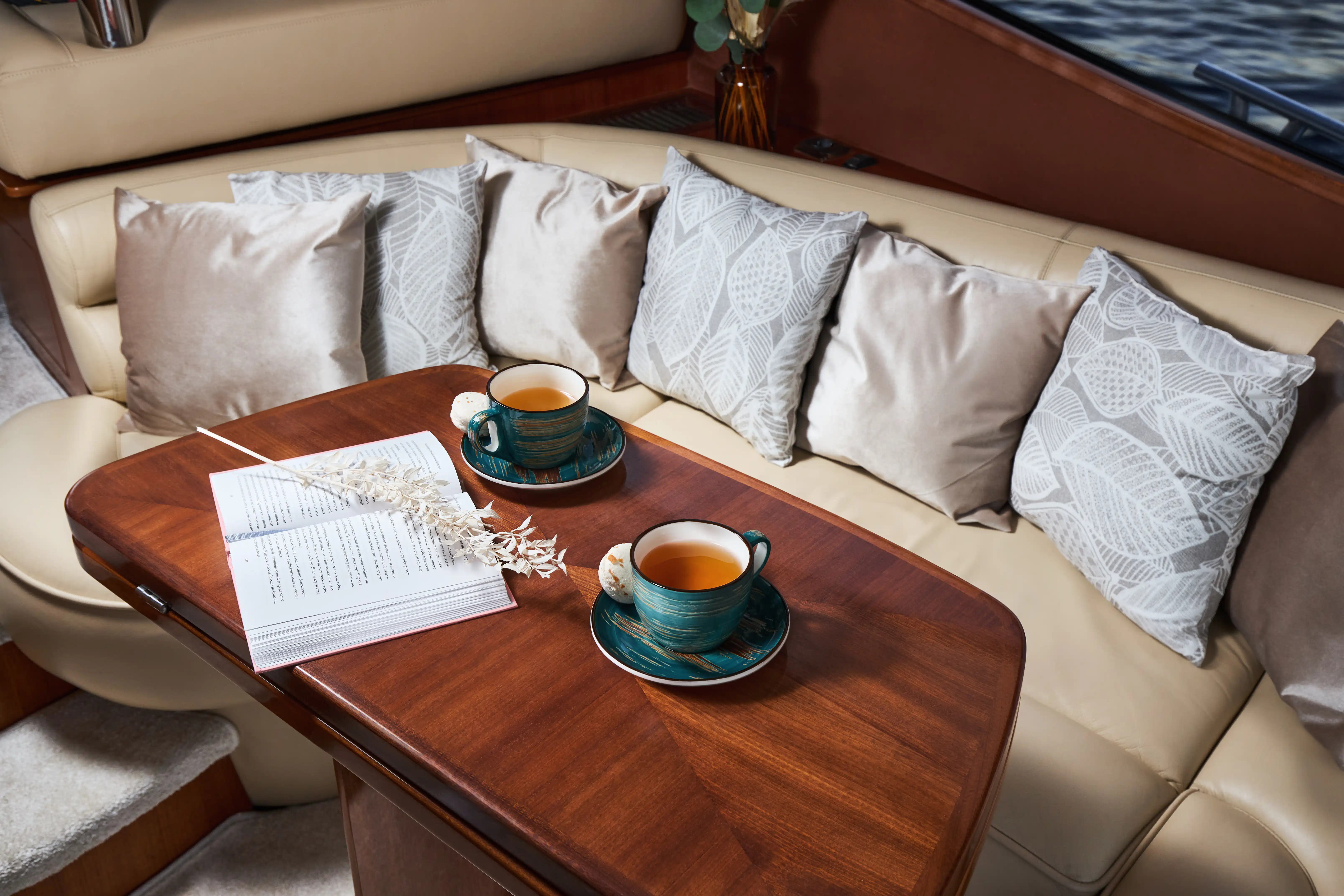 Яхта Galeon 440 image- 13